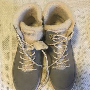 Skechers Women's Gray fleece lined ankle boots